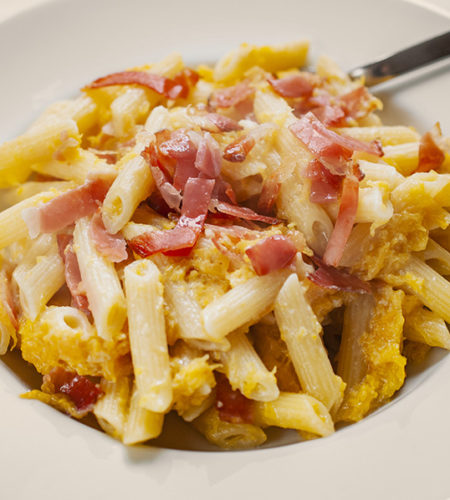 Pasta with pumpkin and speck