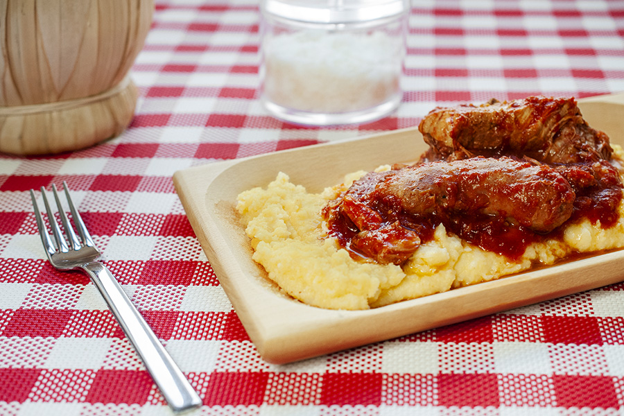 Polenta with spare ribs