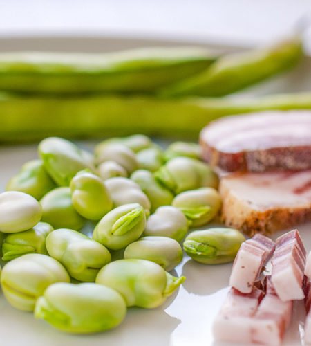 Broad beans with bacon Roman-style