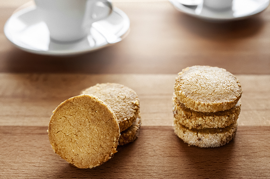 Shortbread with hazelnuts