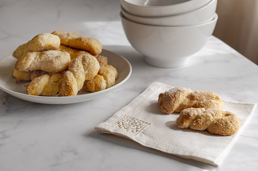 Ricotta braids cookies