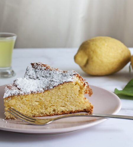 Aunt Lina’s lemon and almond cake