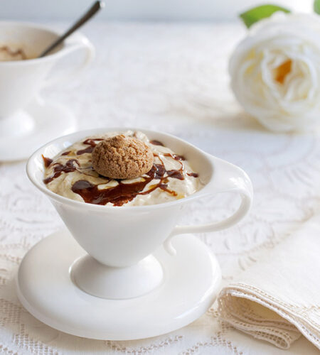 Zabaione with amaretti biscuits