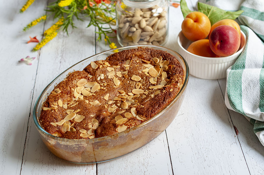 Torta di mandorle e albicocche