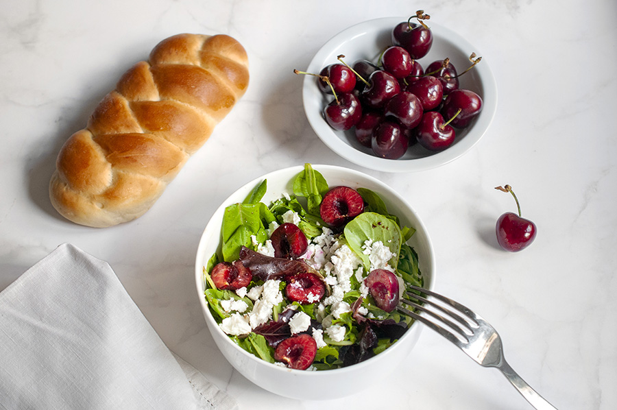 Mixed salad with Feta and cherries