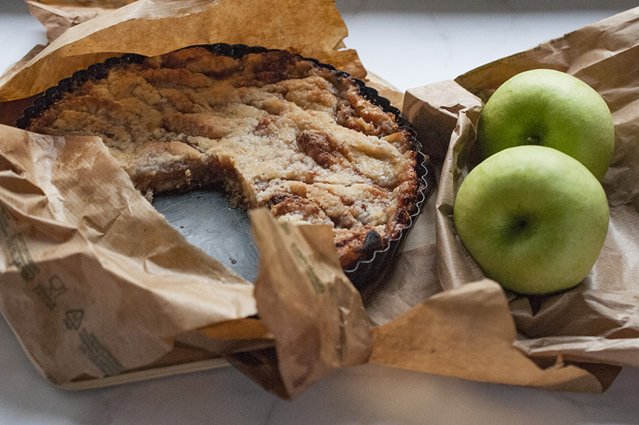 Atlanta Apple Tart (baked in bread bag)