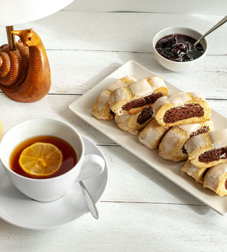 Neapolitan sour cherry cookies